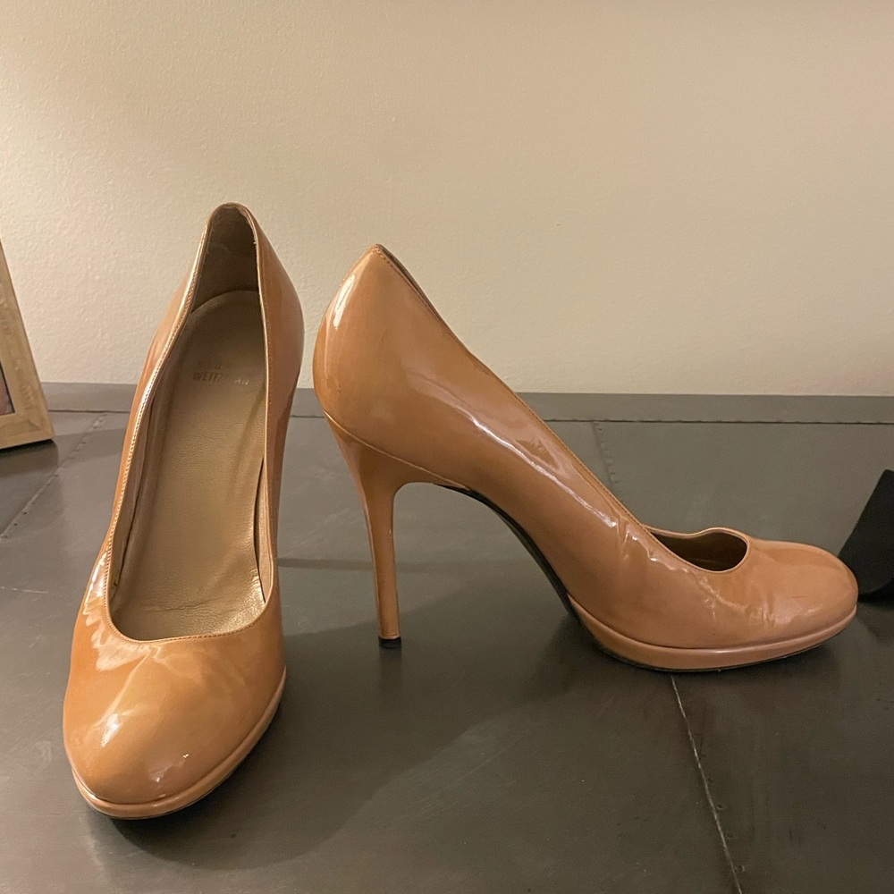 Stuart Weitzman Nude 4.5” Patent Leather Pumps 10